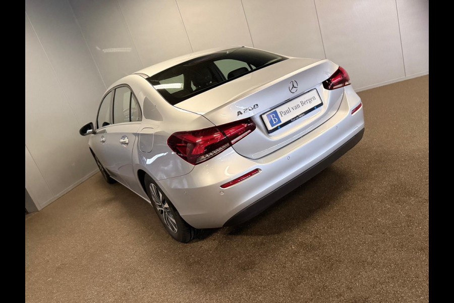 Mercedes-Benz A-Klasse 200 Limousine Business Solution-CAMERA-APPLE CARPLAY-WIDESCREEN-STOELCOMFORT-COMPL.