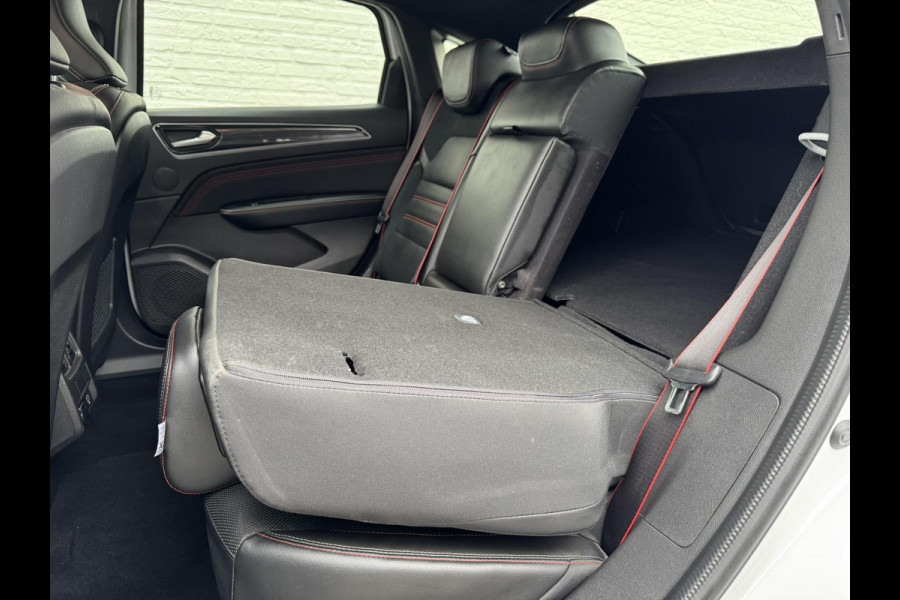 Renault Arkana 1.6 E-Tech hybrid 145 E-Tech engineered R.S. Line Adaptive cruise Climate control Stoel- / stuurverwarming Full LED