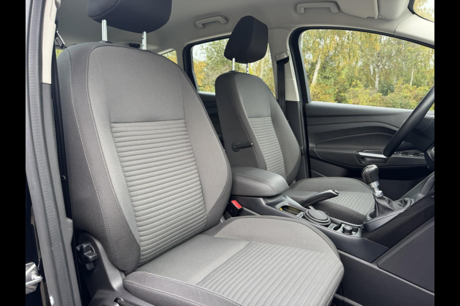 Ford C-MAX 1.5 Titanium 150pk Trekhaak | Achteruitrijcamera | Stoelverwarming | Climate control | Voorruit verwarming | 1.500kg Trekgewicht! Ford C-MAX 1.5 Titanium 150pk Trekhaak | Achteruitrijcamera | Stoelverwarming | Climate control | Voorruit verwarming | 1.500kg Trekgewicht!