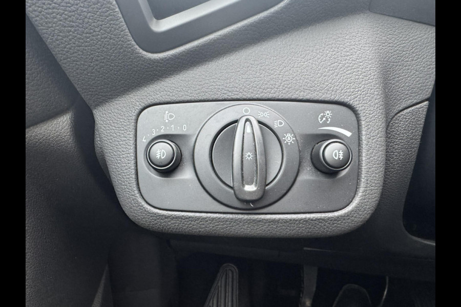Ford C-MAX 1.5 Titanium 150pk Trekhaak | Achteruitrijcamera | Stoelverwarming | Climate control | Voorruit verwarming | 1.500kg Trekgewicht! Ford C-MAX 1.5 Titanium 150pk Trekhaak | Achteruitrijcamera | Stoelverwarming | Climate control | Voorruit verwarming | 1.500kg Trekgewicht!