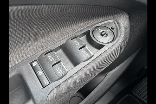 Ford C-MAX 1.5 Titanium 150pk Trekhaak | Achteruitrijcamera | Stoelverwarming | Climate control | Voorruit verwarming | 1.500kg Trekgewicht! Ford C-MAX 1.5 Titanium 150pk Trekhaak | Achteruitrijcamera | Stoelverwarming | Climate control | Voorruit verwarming | 1.500kg Trekgewicht!