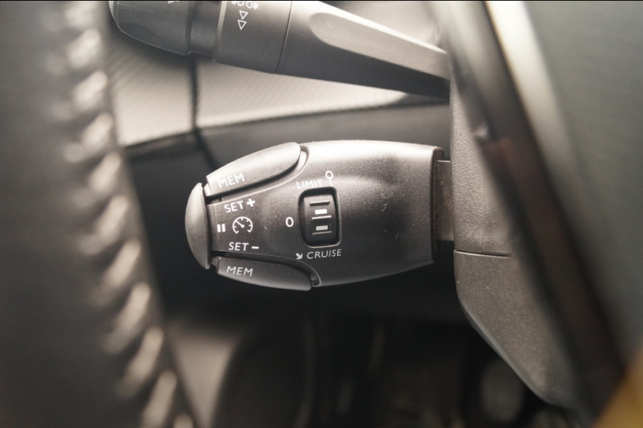 Peugeot 2008 1.5 HDi 110pk Allure -NAVI-ECC-PDC-TREKHAAK-