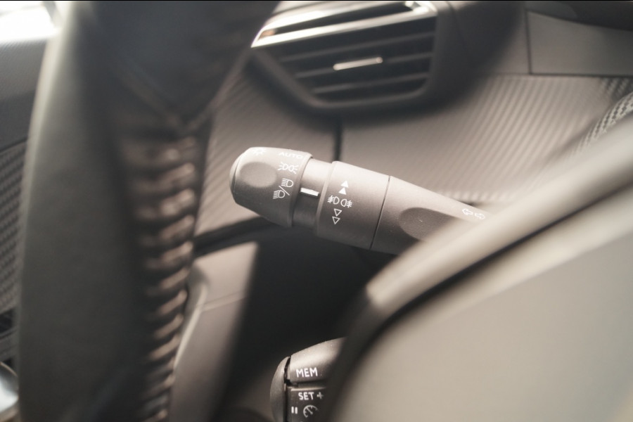 Peugeot 2008 1.5 HDi 110pk Allure -NAVI-ECC-PDC-TREKHAAK-