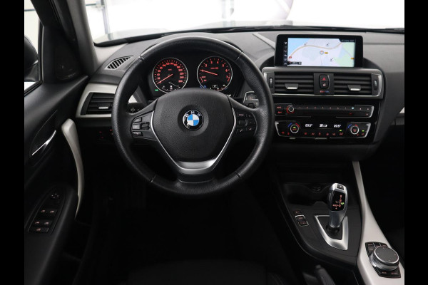 BMW 1-serie 118i Executive | Sportstoelen | Harman/Kardon | Navigatie | Full LED | Climate control | Parkeerhulp | Cruise control