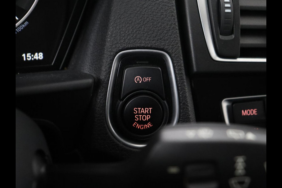 BMW 1-serie 118i Executive | Sportstoelen | Harman/Kardon | Navigatie | Full LED | Climate control | Parkeerhulp | Cruise control