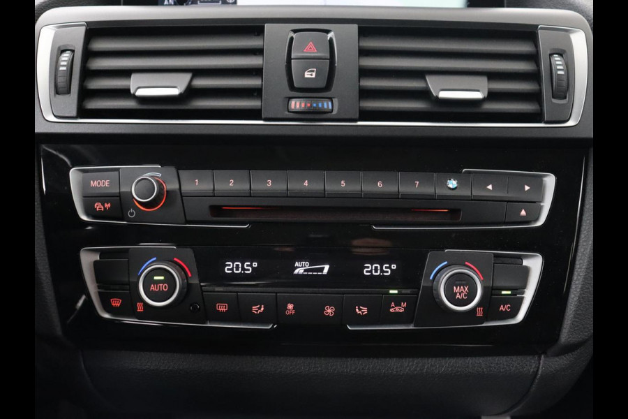 BMW 1-serie 118i Executive | Sportstoelen | Harman/Kardon | Navigatie | Full LED | Climate control | Parkeerhulp | Cruise control