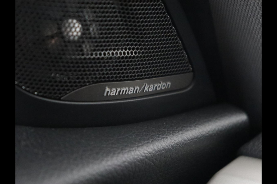 BMW 1-serie 118i Executive | Sportstoelen | Harman/Kardon | Navigatie | Full LED | Climate control | Parkeerhulp | Cruise control
