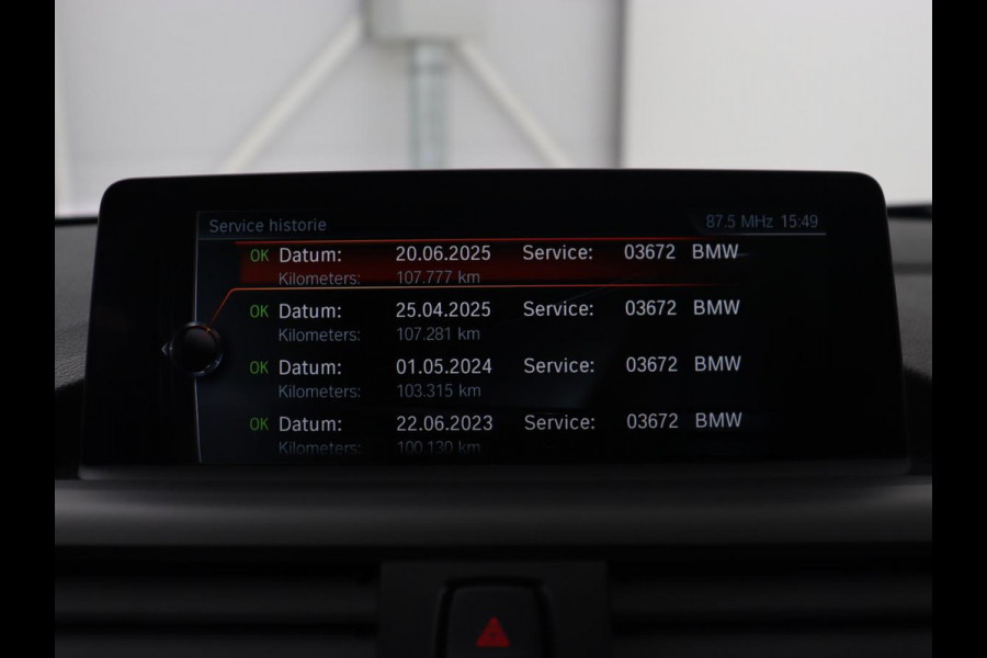 BMW 1-serie 118i Executive | Sportstoelen | Harman/Kardon | Navigatie | Full LED | Climate control | Parkeerhulp | Cruise control