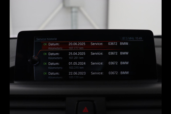 BMW 1-serie 118i Executive | Sportstoelen | Harman/Kardon | Navigatie | Full LED | Climate control | Parkeerhulp | Cruise control