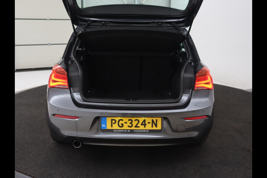 BMW 1-serie 118i Executive | Sportstoelen | Harman/Kardon | Navigatie | Full LED | Climate control | Parkeerhulp | Cruise control