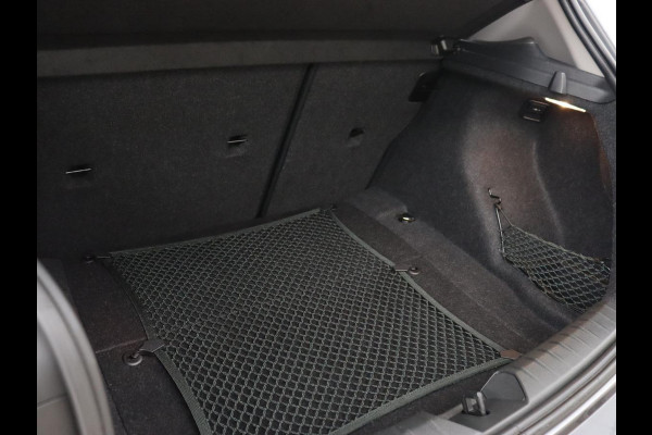 BMW 1-serie 118i Executive | Sportstoelen | Harman/Kardon | Navigatie | Full LED | Climate control | Parkeerhulp | Cruise control