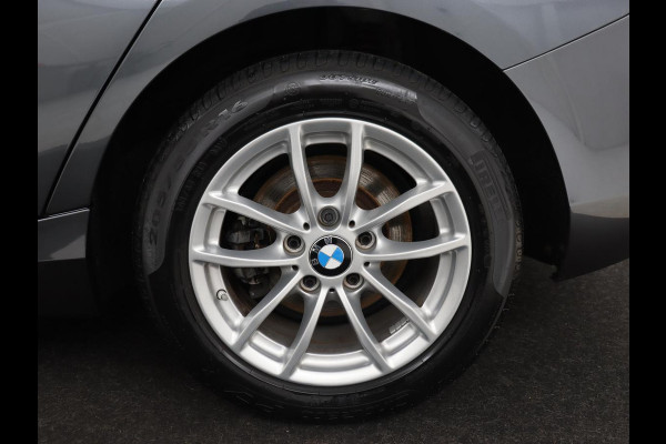 BMW 1-serie 118i Executive | Sportstoelen | Harman/Kardon | Navigatie | Full LED | Climate control | Parkeerhulp | Cruise control