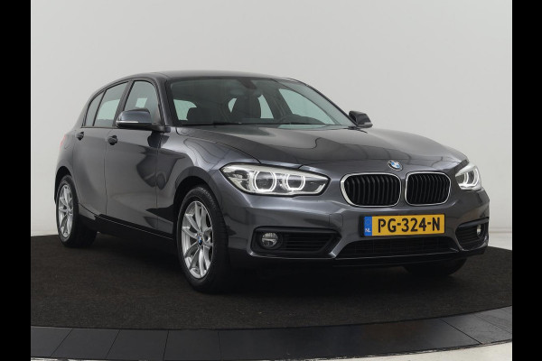 BMW 1-serie 118i Executive | Sportstoelen | Harman/Kardon | Navigatie | Full LED | Climate control | Parkeerhulp | Cruise control
