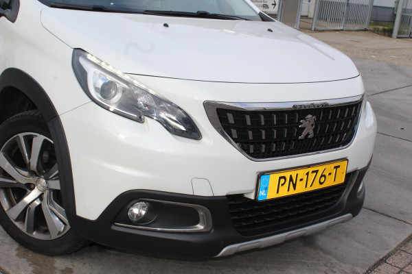 Peugeot 2008 1.2 PureTech Allure MULTIMEDIA AFNEEMBARE TREKHAAK CAMERA PANO