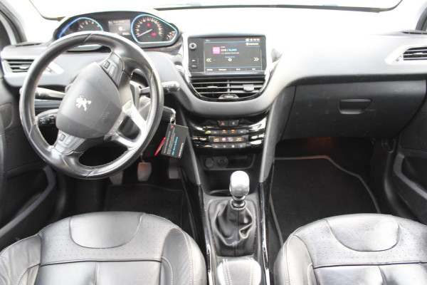 Peugeot 2008 1.2 PureTech Allure MULTIMEDIA AFNEEMBARE TREKHAAK CAMERA PANO