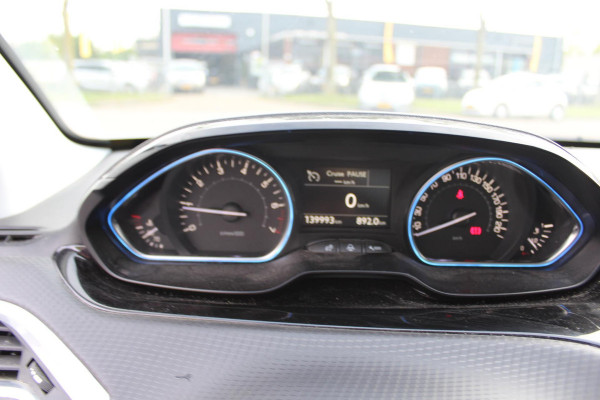 Peugeot 2008 1.2 PureTech Allure MULTIMEDIA AFNEEMBARE TREKHAAK CAMERA PANO
