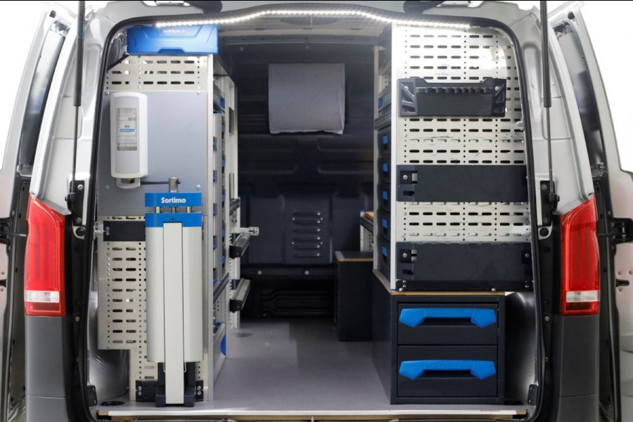 Mercedes-Benz Vito 114 CDI 136pk Compact 9G Automaat 2x Schuifdeur/LED/Camera/Inrichting 05-2022