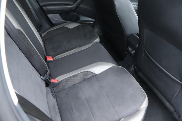 Volkswagen Polo 1.0 TSI Highline | DSG | PDC | Victual Cockpit| Nette auto! Volkswagen Polo 1.0 TSI Highline | DSG | PDC | Victual Cockpit| Nette auto!