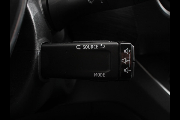 Renault Trafic 2.0 Blue dC1 150 EDC T29 L2H1 Extra Dubbele Cabine Navigatie Airco Lichtmetalen velgen Betimmering Trekhaak Camera Parkeer sensoren Dab Renault Trafic 2.0 Blue dC1 150 EDC T29 L2H1 Extra Dubbele Cabine Navigatie Airco Lichtmetalen velgen Betimmering Trekhaak Camera Parkeer sensoren Dab