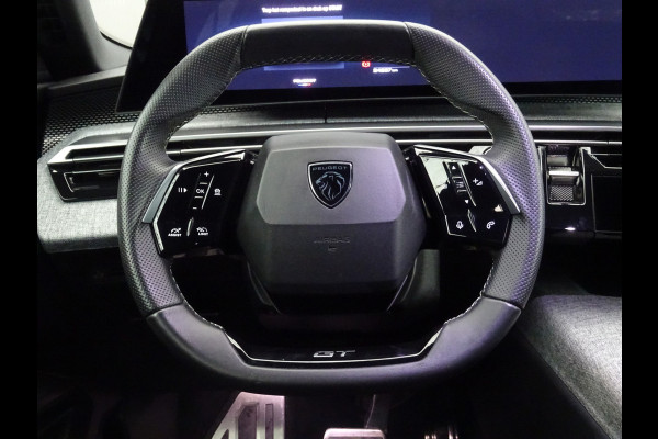 Peugeot E-3008 GT Avantage 210 73 kWh * WARMTEPOMP * 4 SEIZOENSBANDEN !! Peugeot E-3008 GT Avantage 210 73 kWh * WARMTEPOMP * 4 SEIZOENSBANDEN !!