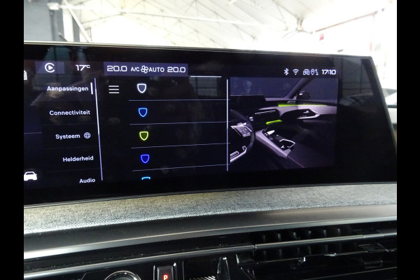 Peugeot E-3008 GT Avantage 210 73 kWh * WARMTEPOMP * 4 SEIZOENSBANDEN !! Peugeot E-3008 GT Avantage 210 73 kWh * WARMTEPOMP * 4 SEIZOENSBANDEN !!