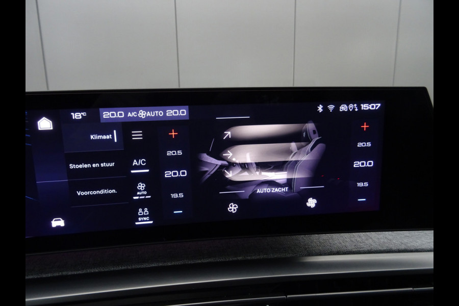 Peugeot E-3008 GT Avantage 210 73 kWh * WARMTEPOMP * 4 SEIZOENSBANDEN !! Peugeot E-3008 GT Avantage 210 73 kWh * WARMTEPOMP * 4 SEIZOENSBANDEN !!