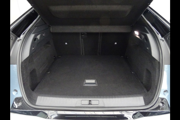 Peugeot E-3008 GT Avantage 210 73 kWh * WARMTEPOMP * 4 SEIZOENSBANDEN !! Peugeot E-3008 GT Avantage 210 73 kWh * WARMTEPOMP * 4 SEIZOENSBANDEN !!