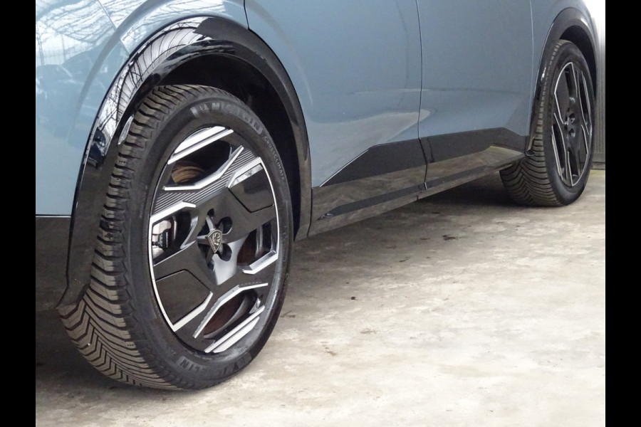 Peugeot E-3008 GT Avantage 210 73 kWh * WARMTEPOMP * 4 SEIZOENSBANDEN !! Peugeot E-3008 GT Avantage 210 73 kWh * WARMTEPOMP * 4 SEIZOENSBANDEN !!