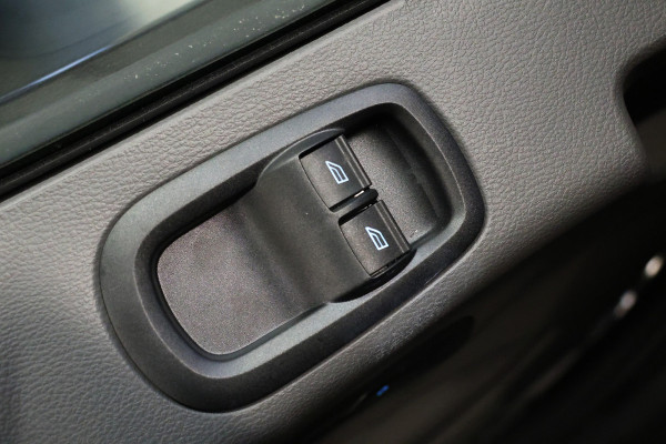 Ford Transit 350 2.0 TDCI L3H2 | Nieuw | CarPlay | Blind Spot | Navigatie | Stoelverwarming | Camera | DAB | Cruise control | Trekhaak | PDC V+A | MY2024 | BPM Vrij