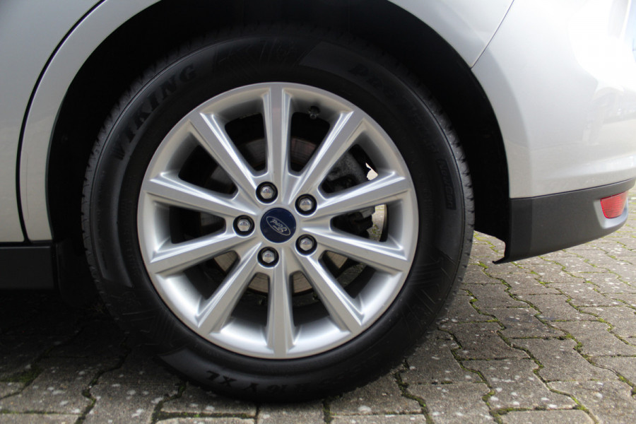 Ford C-MAX 1.0-125pk Titanium. Nette en goed onderhouden hoogzitter ! Volautm. airco dual, panoramadak, parkeersensoren, metallic lak,  telefoonvoorb., navigatie, LM wielen, Ford C-MAX 1.0-125pk Titanium. Nette en goed onderhouden hoogzitter ! Volautm. airco dual, panoramadak, parkeersensoren, metallic lak,  telefoonvoorb., navigatie, LM wielen,