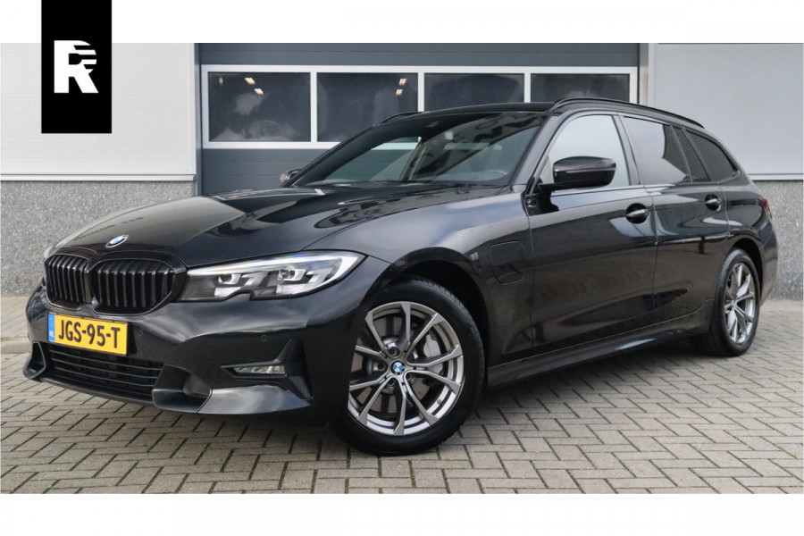 BMW 3 Serie Touring 330e Sport Line / SOH 95% / Hifi / Camera / Sportstoelen /