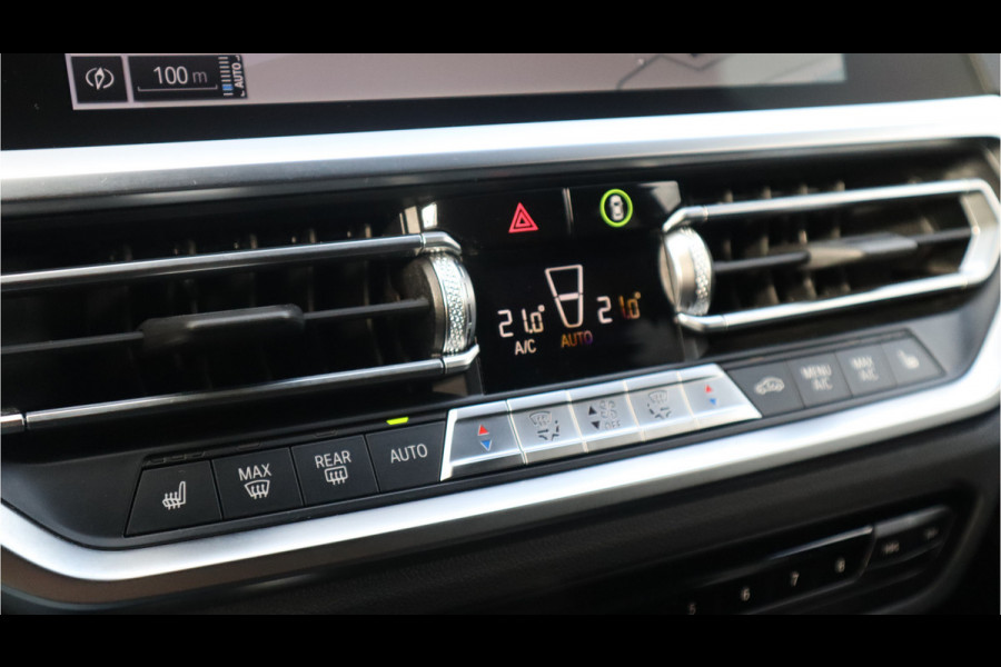 BMW 3 Serie Touring 330e Sport Line / SOH 95% / Hifi / Camera / Sportstoelen /