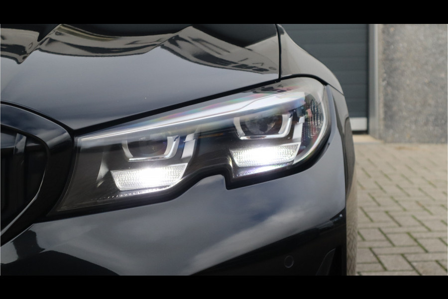BMW 3 Serie Touring 330e Sport Line / SOH 95% / Hifi / Camera / Sportstoelen /