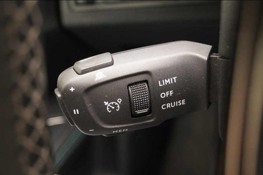 Peugeot 5008 1.5 BlueHDI 130pk Allure 7-persoons -NAVI-ECC-PDC- Peugeot 5008 1.5 BlueHDI 130pk Allure 7-persoons -NAVI-ECC-PDC-