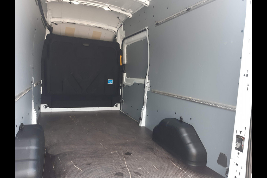 Ford Transit 2.0 TDCI 96Kw/130Pk L3H2 Airco Cruisecontrol Achteruitrijcamera 270graden doordraai achterdeuren