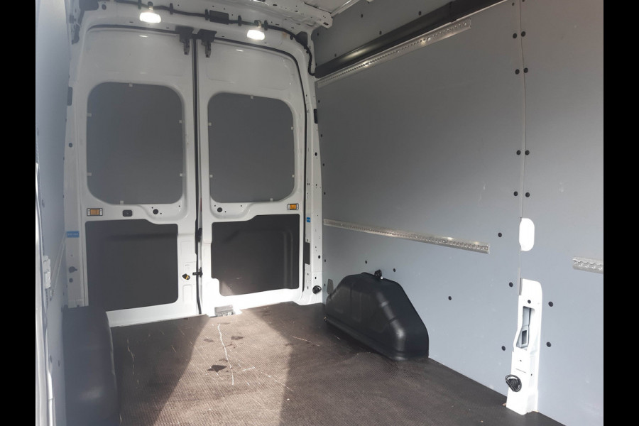 Ford Transit 2.0 TDCI 96Kw/130Pk L3H2 Airco Cruisecontrol Achteruitrijcamera 270graden doordraai achterdeuren