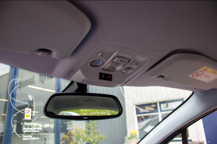Peugeot 2008 1.2 PureTech Allure 110pk | Prijs rijklaar incl. 12 mnd garantie | Trekhaak Lmv Camera Clima Navi Bluetooth