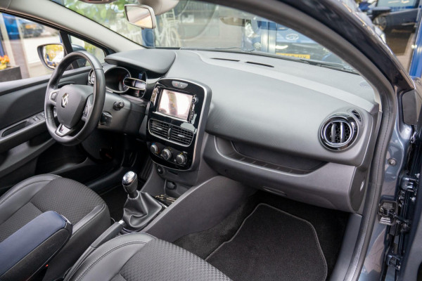 Renault Clio Estate 0.9 TCe Intens|Prijs rijklaar incl 12 mnd garantie|Navi Bluetooth Pdc Airco Keyless Renault Clio Estate 0.9 TCe Intens|Prijs rijklaar incl 12 mnd garantie|Navi Bluetooth Pdc Airco Keyless