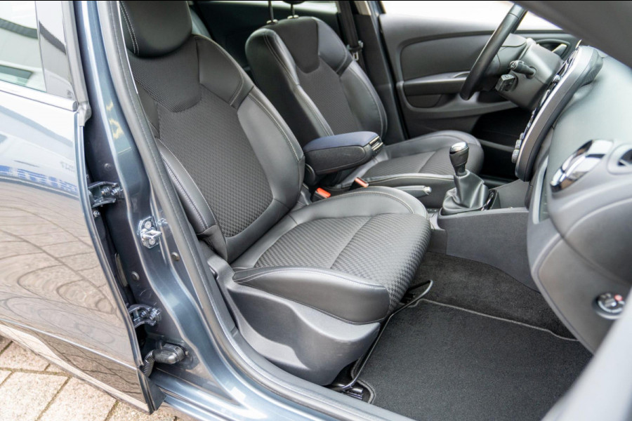 Renault Clio Estate 0.9 TCe Intens|Prijs rijklaar incl 12 mnd garantie|Navi Bluetooth Pdc Airco Keyless Renault Clio Estate 0.9 TCe Intens|Prijs rijklaar incl 12 mnd garantie|Navi Bluetooth Pdc Airco Keyless