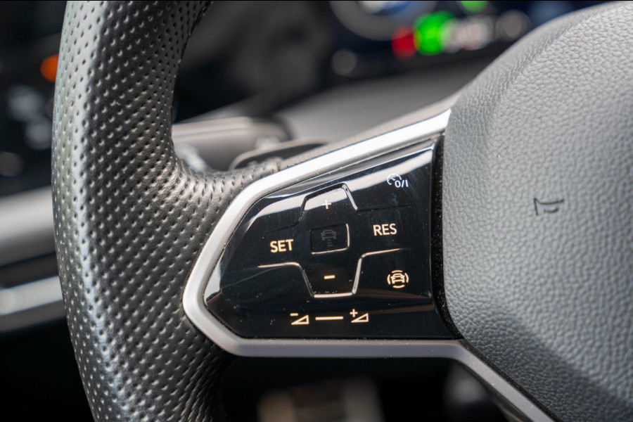 Volkswagen Golf 1.4 eHybrid GTE | Prijs rijklaar incl. 12 mnd garantie |Navi Rode remklauwen Carplay Ledverlichting