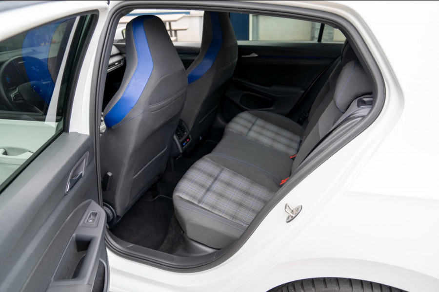 Volkswagen Golf 1.4 eHybrid GTE | Prijs rijklaar incl. 12 mnd garantie |Navi Rode remklauwen Carplay Ledverlichting
