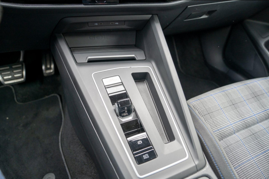 Volkswagen Golf 1.4 eHybrid GTE | Prijs rijklaar incl. 12 mnd garantie |Navi Rode remklauwen Carplay Ledverlichting