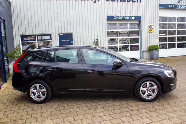 Volvo V60 1.5 T3 Polar | Prijs rijklaar incl. 12 mnd garantie | Lmv Navi Pdc Bluetooth Stoelverwarming Cruise