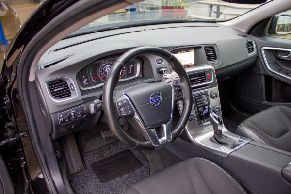 Volvo V60 1.5 T3 Polar | Prijs rijklaar incl. 12 mnd garantie | Lmv Navi Pdc Bluetooth Stoelverwarming Cruise