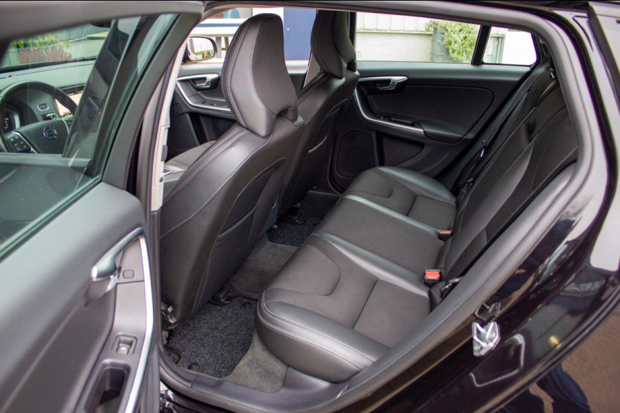 Volvo V60 1.5 T3 Polar | Prijs rijklaar incl. 12 mnd garantie | Lmv Navi Pdc Bluetooth Stoelverwarming Cruise