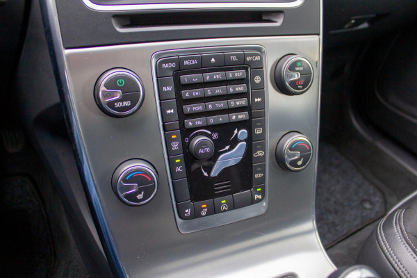 Volvo V60 1.5 T3 Polar | Prijs rijklaar incl. 12 mnd garantie | Lmv Navi Pdc Bluetooth Stoelverwarming Cruise