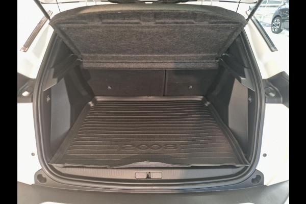 Peugeot e-2008 EV Allure 50 kWh | Navigatie | Adaptieve Cruise Control | Achteruitrijcamera | Parkeersensoren voor en achter