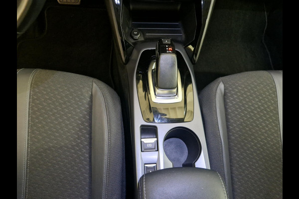 Peugeot e-2008 EV Allure 50 kWh | Navigatie | Adaptieve Cruise Control | Achteruitrijcamera | Parkeersensoren voor en achter