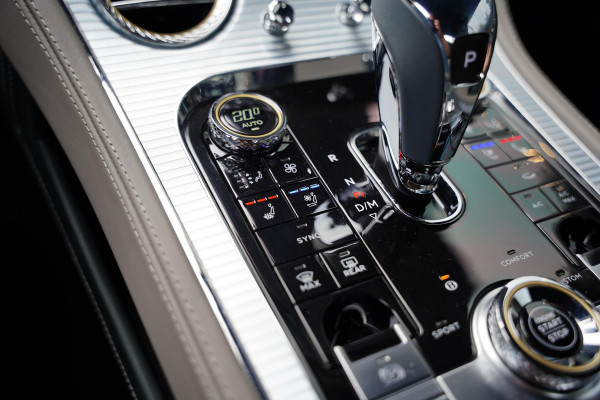 Bentley Continental GT 6.0 W12 100Th Anniversary Rotating Display Massage Nachtzicht