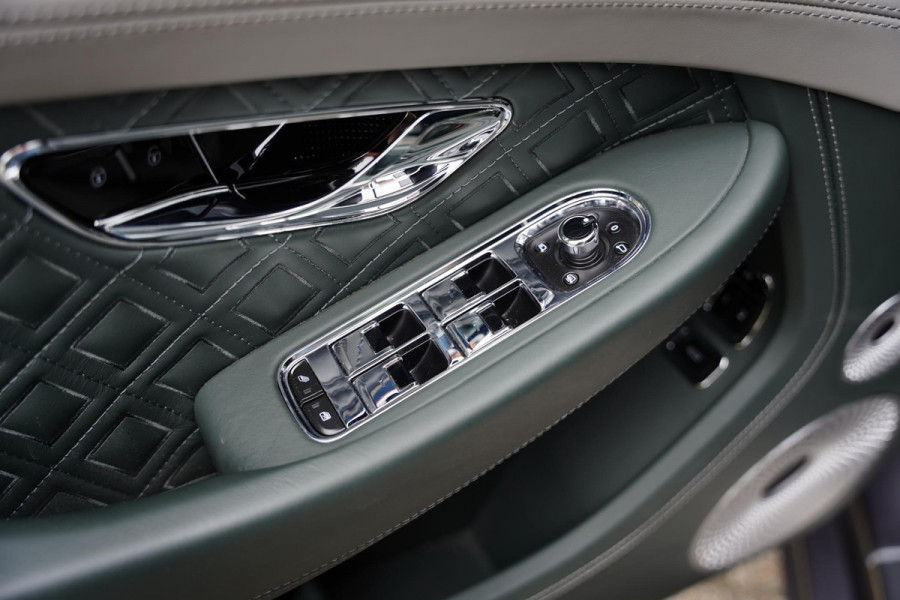 Bentley Continental GT 6.0 W12 100Th Anniversary Rotating Display Massage Nachtzicht